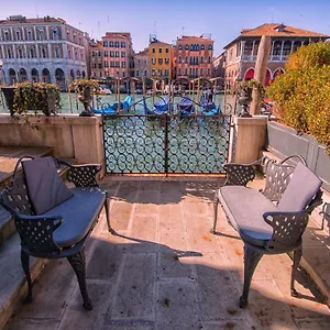 Grimaldi Hermitage Canal Grande View Venedig